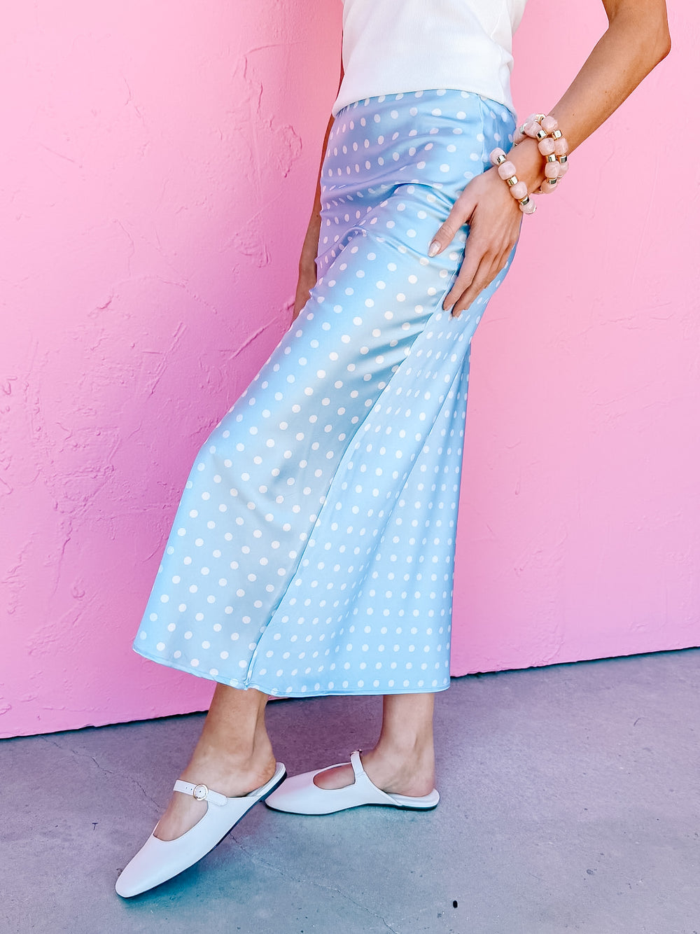 Falda satinada lunares azul