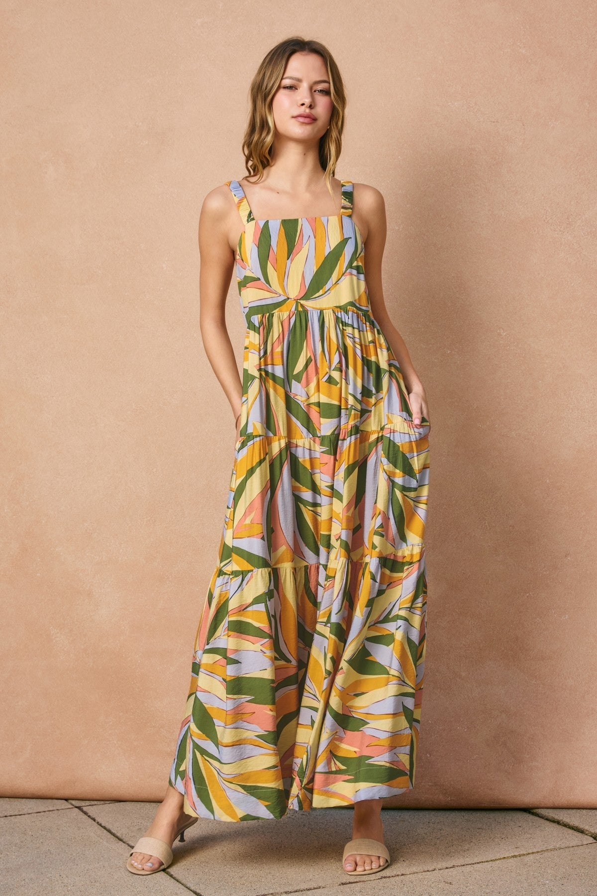 Vestido estampado hojas