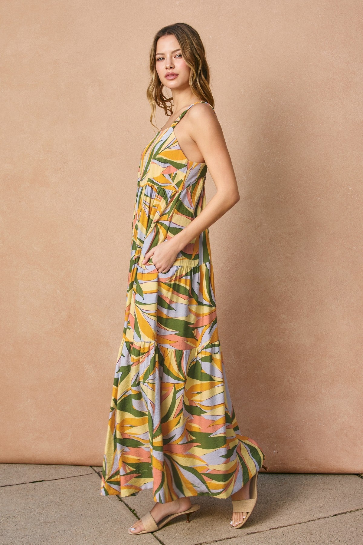 Vestido estampado hojas